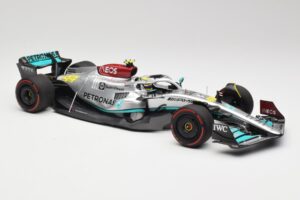 Mercedes AMG W13 E Performance Petronas #44 L. Hamilton Spanish GP 2022 Minichamps 1:18 110220044 Métal — image 4 sur 7