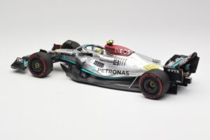 Mercedes AMG W13 E Performance Petronas #44 L. Hamilton Spanish GP 2022 Minichamps 1:18 110220044 Métal — image 5 sur 7