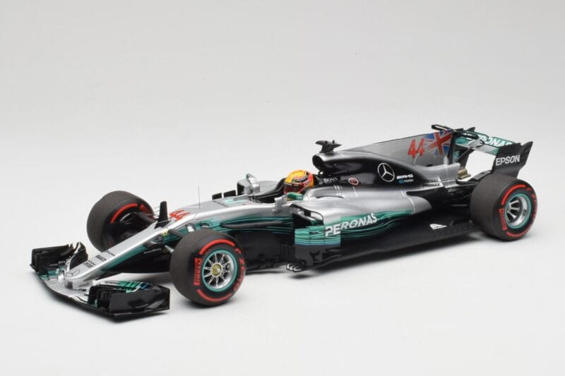 Mercedes AMG W08 EQ Power+ Petronas #44 L. Hamilton F1 World Champion 2017 Minichamps 1:18 186170044 Résine