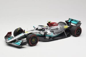 Mercedes AMG W13 E Performance Petronas #44 L. Hamilton Brazilian GP 2022 Minichamps 1:18 110222144 Résine