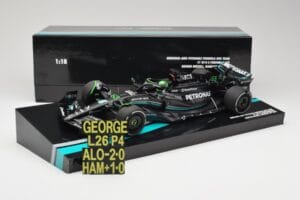 Mercedes AMG W14 E Performance Petronas #63 G. Russell Bahrain GP 2023 Minichamps 1:18 113230163 Résine — image 7 sur 7