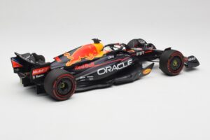 Oracle Red Bull Racing RB18 #1 M. Verstappen Winner Belgian GP 2022 Minichamps 1:18 110221401 Métal — image 2 sur 7