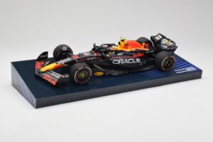 Red Bull Racing RB19 #11 S. Perez Winner Saudi Arabian GP 2023 Minichamps 1:18 113230111 Métal — image 2 sur 6