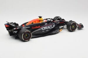 Oracle Red Bull Racing RB20 #1 M. Verstappen Winner Bahrain GP 2024 Minichamps 1:18 110240101 Métal — image 2 sur 7