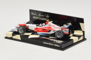 Toyota J. Trulli Panasonic Toyota Racing Showcar F1 2007 Minichamps 1:43 400070082 Métal — image 3 sur 5