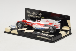 Toyota TF109 #10 T. Glock Panasonic Toyota Racing Showcar F1 2009 Minichamps 1:43 400090080 Métal — image 3 sur 5