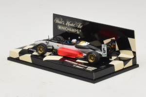 Toyota TF106 #12 J. Trulli Panasonic Toyota Racing F1 2006 Minichamps 1:43 400060008 Métal — image 3 sur 5