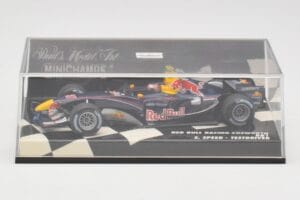 Red Bull RB1 Cosworth S. Speed Test Car 2005 Minichamps 1:43 400050137 Métal — image 5 sur 5
