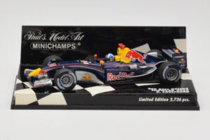 Red Bull Racing D. Coulthard Showcar 2005 Minichamps 1:43 400050084 Métal