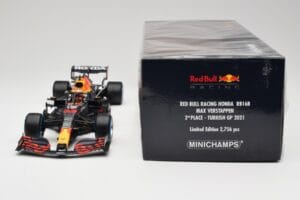 Red Bull Racing Honda RB16B #33 M. Verstappen Turkish GP 2nd Place 2021 Minichamps 1:18 110211633 Métal — image 6 sur 7