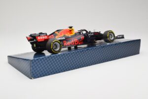 Red Bull Racing Honda RB16B #33 M. Verstappen Emilia Romagna GP 2021 Case Edition Minichamps 1:18 113210133 Résine — image 3 sur 7
