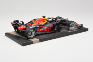 Red Bull Racing RB16B #33 M. Verstappen Monaco GP Winner 2021 Minichamps 1:18 113210533-R1 Résine — image 3 sur 6