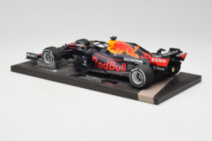 Red Bull Racing RB16B #33 M. Verstappen Monaco GP Winner 2021 Minichamps 1:18 113210533-R1 Résine — image 5 sur 6
