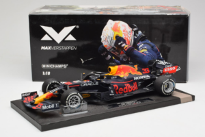 Red Bull Racing RB16B #33 M. Verstappen Monaco GP Winner 2021 Minichamps 1:18 113210533-R1 Résine — image 6 sur 6