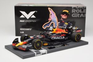 Oracle Red Bull Racing RB18 #33 M. Verstappen Belgian GP 2022 Minichamps 1:18 113221401 Résine — image 7 sur 7
