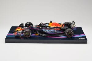 Oracle Red Bull Racing RB19 #33 M. Verstappen Miami GP 2023 Case Edition Minichamps 1:18 113233501 Résine