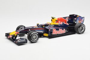 Red Bull Racing Renault RB6 #6 M. Webber F1 2010 Minichamps 1:18 110100006 Métal