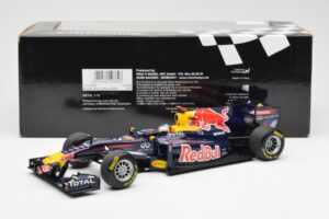 Red Bull Racing Renault RB6 #5 S. Vettel F1 World Champion 2010 Minichamps 1:18 110100005 Métal — image 6 sur 6