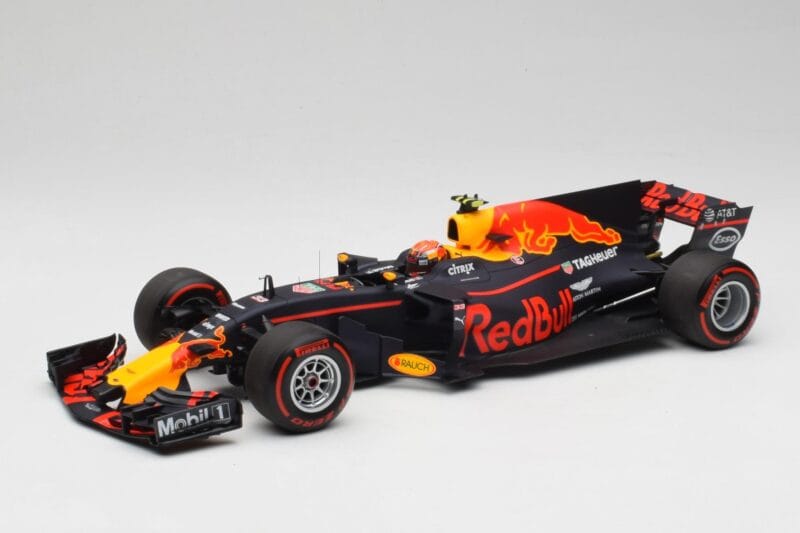 Red Bull Racing RB13 Tag Heuer #33 M. Verstappen Australian GP 2017 Minichamps 1:18 110170033 Résine