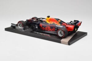 Red Bull RB15 #33 M. Verstappen Brazil GP Winner 2019 Minichamps 1:18 113191933 Métal — image 5 sur 7
