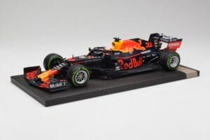 Red Bull RB15 #33 M. Verstappen German GP Winner Wet 2019 Minichamps 1:18 113191133 Métal — image 2 sur 7