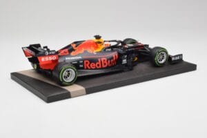 Red Bull RB15 #33 M. Verstappen German GP Winner Wet 2019 Minichamps 1:18 113191133 Métal — image 3 sur 7