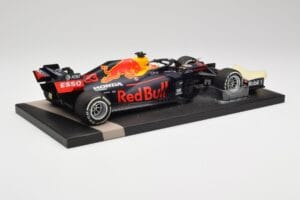 Red Bull RB16 #33 M. Verstappen Abu Dhabi GP Winner 2020 Minichamps 1:18 113201733 Métal — image 3 sur 6