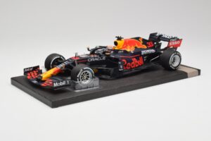 Red Bull RB16B #33 M. Verstappen Dutch GP Winner 2021 Minichamps 1:18 113212533 Métal — image 2 sur 7