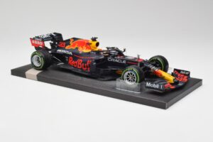 Red Bull RB16B #33 M. Verstappen Emilia Romagna GP Winner 2021 Minichamps 1:18 113210233T Métal — image 4 sur 6