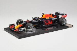 Red Bull RB16B #33 M. Verstappen Styrian & Austrian GP Winner 2021 Minichamps 1:18 113210933 Métal — image 2 sur 6