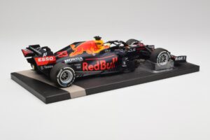 Red Bull RB16B #33 M. Verstappen Styrian & Austrian GP Winner 2021 Minichamps 1:18 113210933 Métal — image 3 sur 6