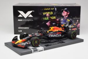 Red Bull RB18 #1 M. Verstappen Japan GP Winner No Figure 2022 Minichamps 1:18 113221801B Métal — image 6 sur 7