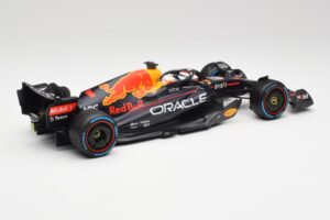 Red Bull RB18 #1 M. Verstappen Monaco GP 3rd Wet 2022 Minichamps 1:18 110220701 Métal — image 2 sur 7