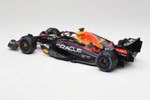 Red Bull RB18 #1 M. Verstappen Monaco GP 3rd Wet 2022 Minichamps 1:18 110220701 Métal — image 5 sur 7