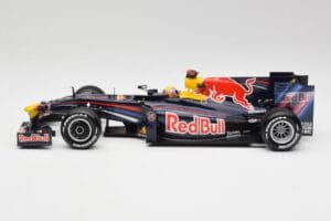 Red Bull RB3 #2 M. Webber F1 2007 Minichamps 1:18 110110272 Métal — image 3 sur 6