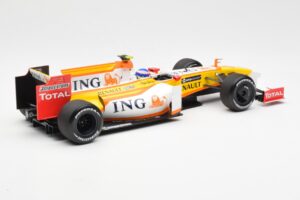 Renault F1 Team R29 #10 R. Grosjean F1 2009 Minichamps 1:18 150090108 Métal — image 2 sur 6