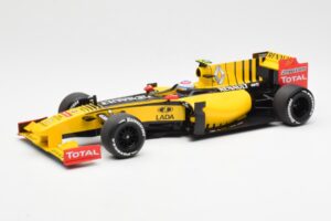 Renault F1 Team R30 #11 V. Petrov Showcar F1 2010 Minichamps 1:18 150100082 Métal