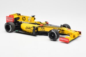 Renault R30 R. Kubica / V. Petrov F1 Showcar 2010 Minichamps 1:18 7711428831 Métal — image 4 sur 6