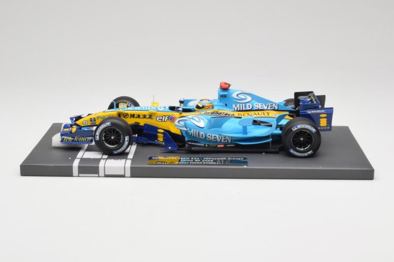 Renault R26 #1 F. Alonso China GP 2006 Minichamps 1:18 117061601 Résine