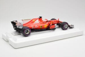 Scuderia Ferrari SF70H #5 S. Vettel Winner Australian GP 2017 BBR 1:18 BBR181705 Métal — image 2 sur 7