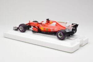 Scuderia Ferrari SF70H #5 S. Vettel Winner Australian GP 2017 BBR 1:18 BBR181705 Métal — image 5 sur 7