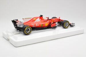 Scuderia Ferrari SF70H #5 S. Vettel Winner Australian GP 2017 End of Race BBR 1:18 BBR181705-E Métal — image 2 sur 7