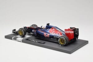 Scuderia Toro Rosso STR10 Renault #33 M. Verstappen Australian GP 2015 Minichamps 1:18 117150033 Résine — image 5 sur 7