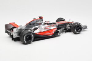 McLaren MP4-22 Mercedes #1 F. Alonso Showcar 2007 Minichamps 1:18 533071871 Métal — image 2 sur 6