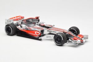 McLaren MP4-22 Mercedes #1 F. Alonso Showcar 2007 Minichamps 1:18 533071871 Métal — image 4 sur 6