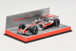 McLaren MP4-22 Mercedes #1 F. Alonso Vodafone McLaren Showcar F1 2007 Minichamps 1:43 533074371 Métal — image 2 sur 5