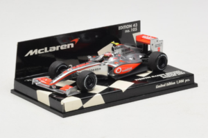McLaren MP4-24 Mercedes #2 H. Kovalainen Vodafone McLaren Showcar F1 2009 Minichamps 1:43 530094372 Métal — image 2 sur 5