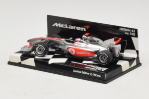 Vodafone McLaren Mercedes MP4-25 J. Button F1 Showcar 2010 Minichamps 1:43 530104371 Métal — image 3 sur 5