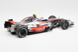 McLaren MP4-23 Mercedes #23 H. Kovalainen 2008 Minichamps 1:18 530081823 Métal — image 2 sur 6