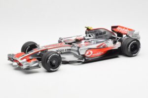 McLaren MP4-23 Mercedes #23 H. Kovalainen 2008 Minichamps 1:18 530081823 Métal